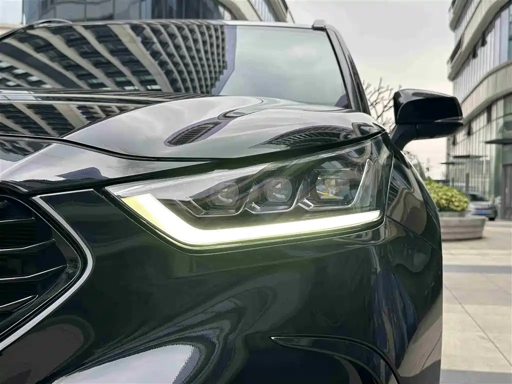 Toyota Crown Kluger 2022 2.0T 4WD Sporty Edition фото 28