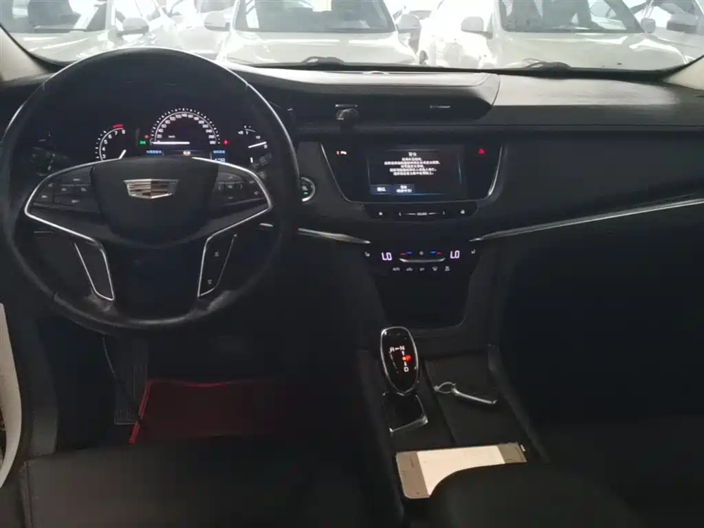 Cadillac XT5 2017 Anniversary Edition 25T Luxury фото 10