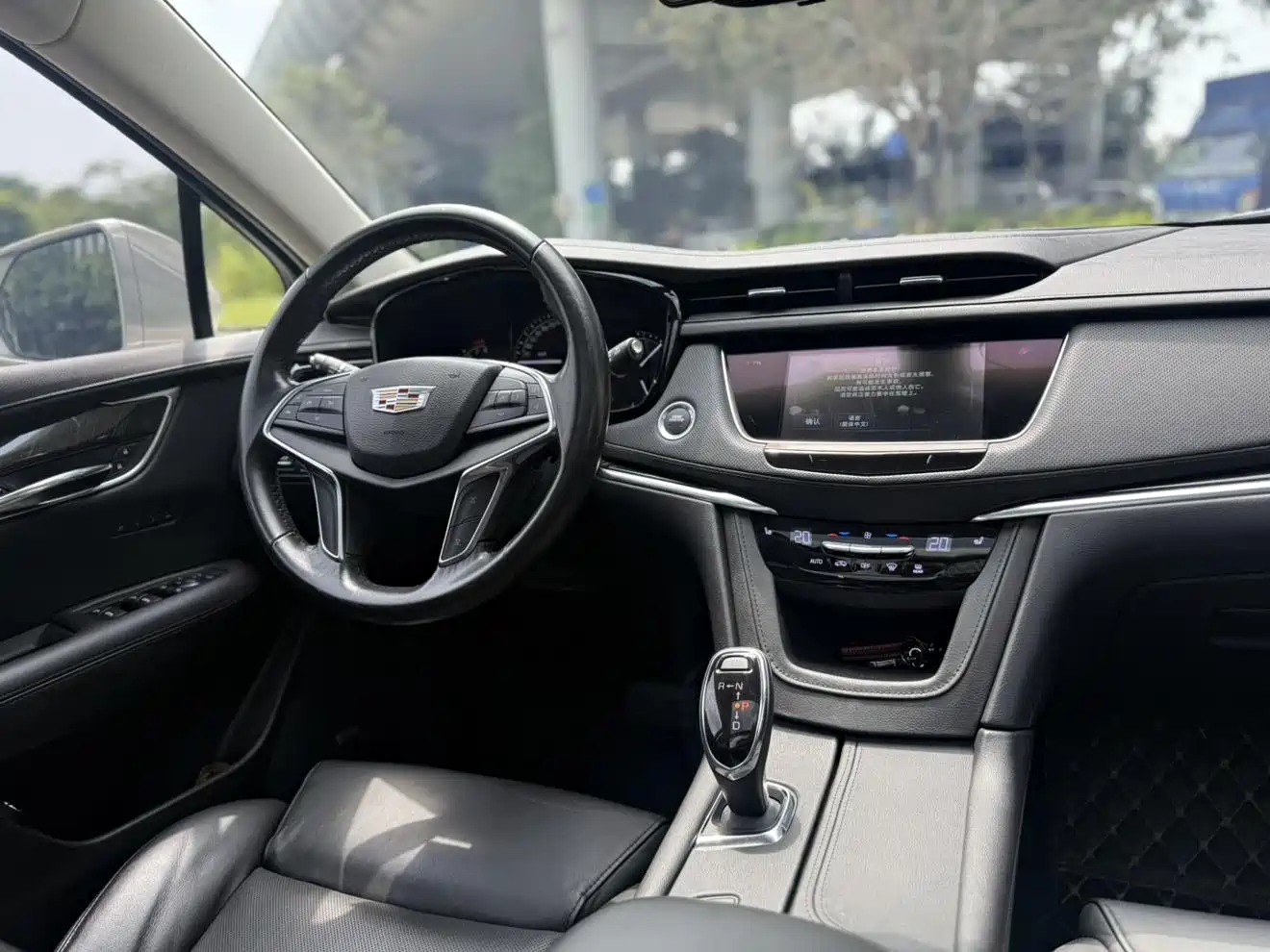 Cadillac XT5 2016 28T AWD Luxury Model фото 10