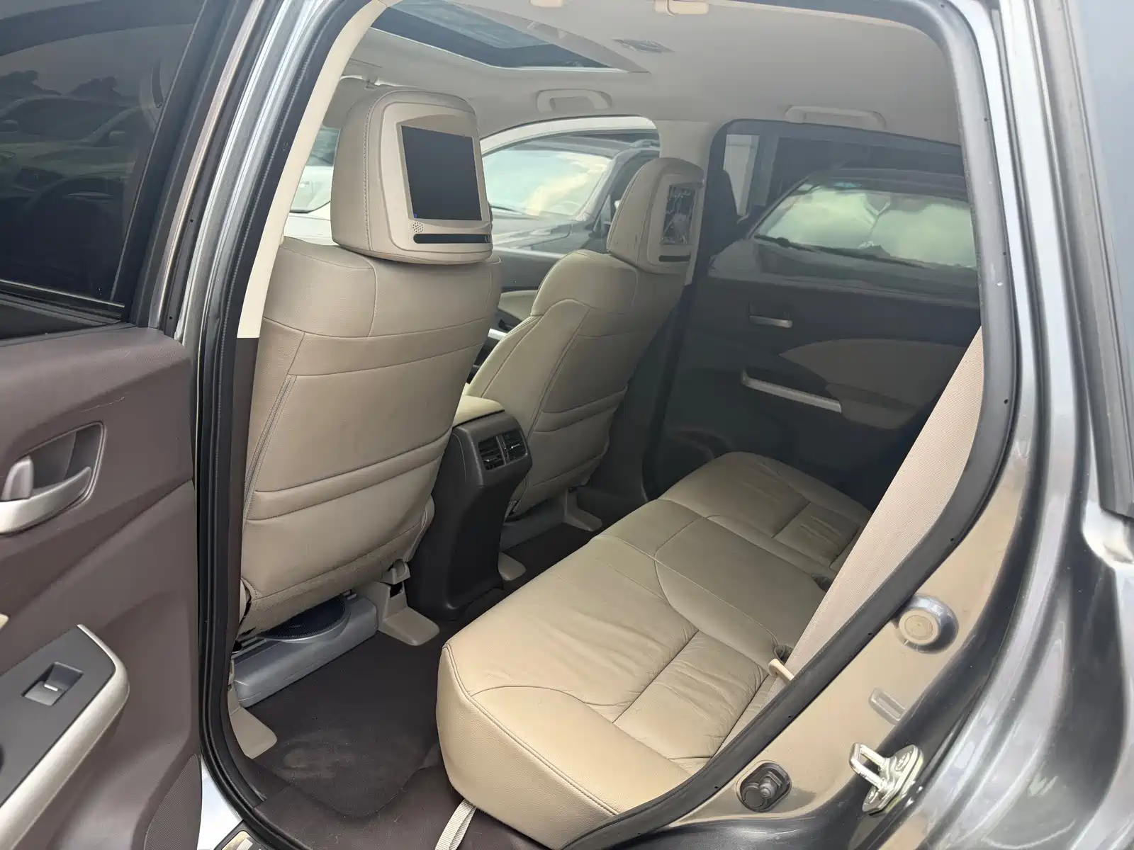 Фото 7 - Honda CR-V