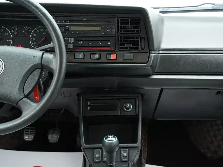 Volkswagen Santana Classic 2007 Model 1.8L Scenic Edition фото 12
