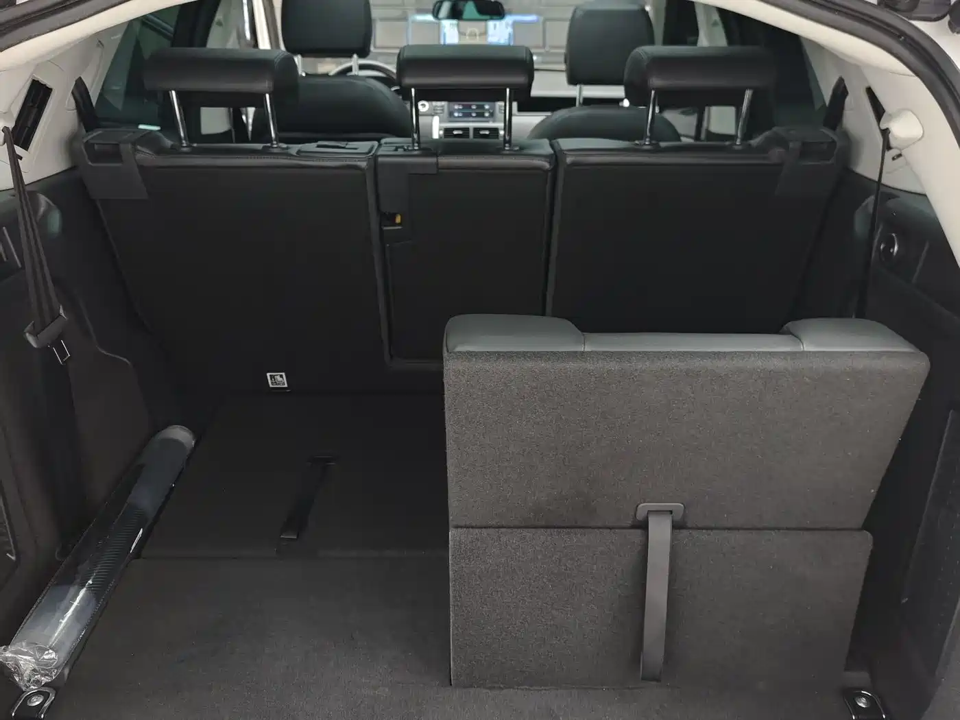 Land Rover Discovery Sport 2016 2.0T HSE фото 10