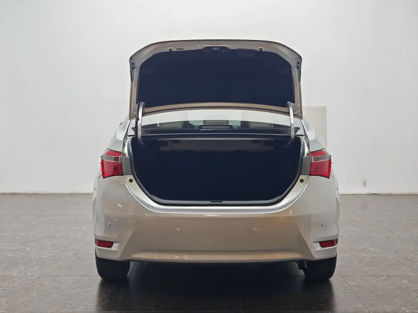 Toyota Corolla 2017 Facelift 1.2T S-CVT GL фото 12