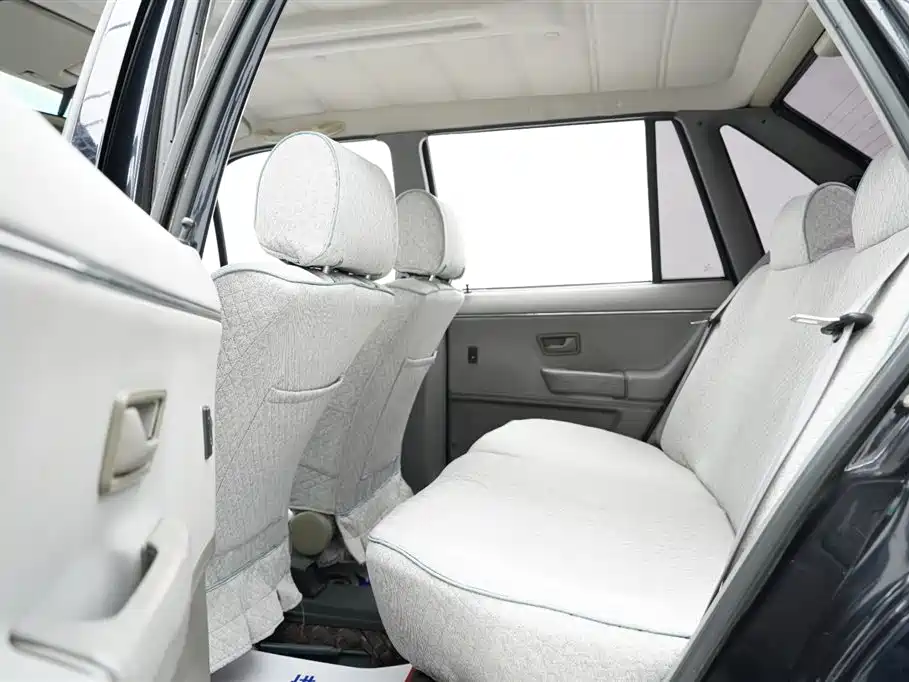 Volkswagen Santana Classic 2007 Model 1.8L Scenic Edition фото 16
