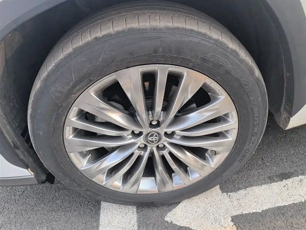 Toyota Highlander 2022 Model Dual Engine 2.5L 4WD Premium Edition 7-Seater фото 25