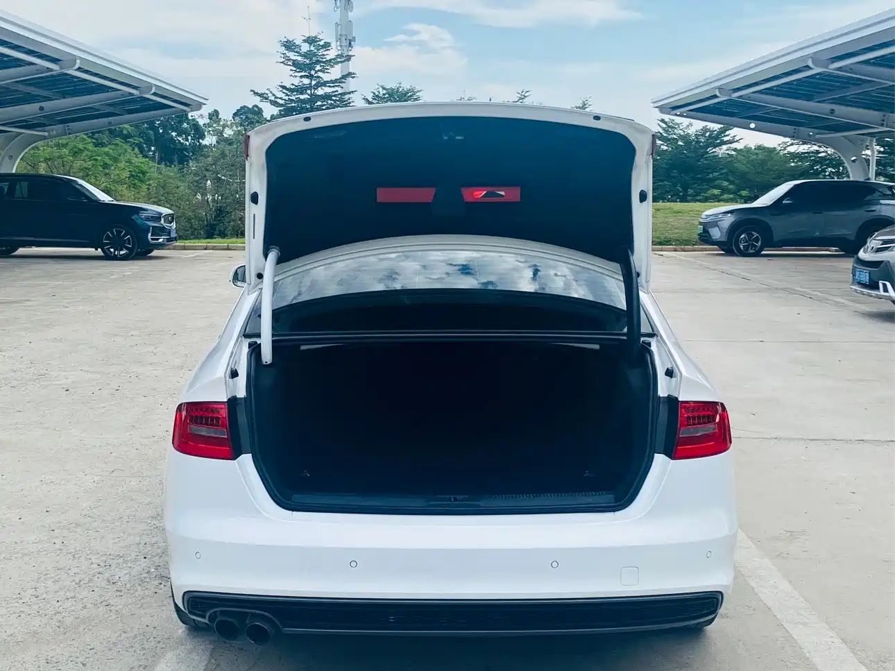 Фото 8 - Audi A4L