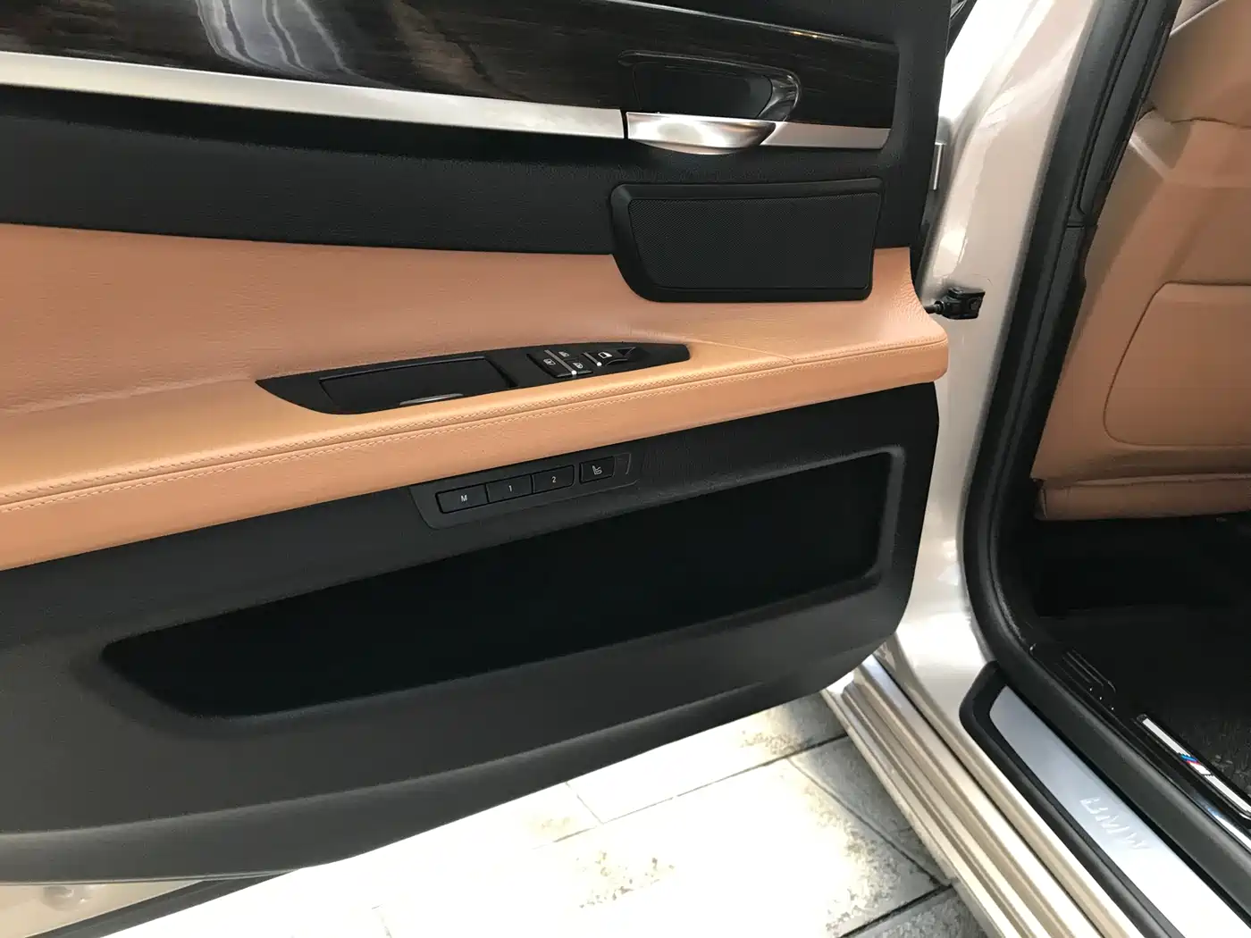BMW 7 Series 2009 740Li Luxury фото 20
