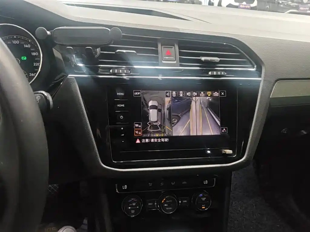 Volkswagen Tiguan L 2020 330TSI Auto 2WD Panorama Comfort China VI фото 13