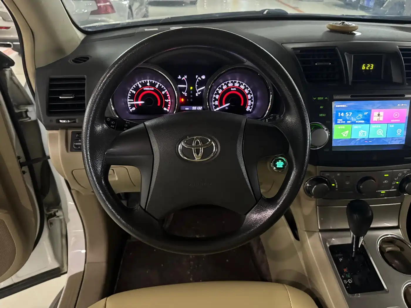 Toyota Highlander 2012 2.7L 2WD 5-seater Elite Edition фото 7