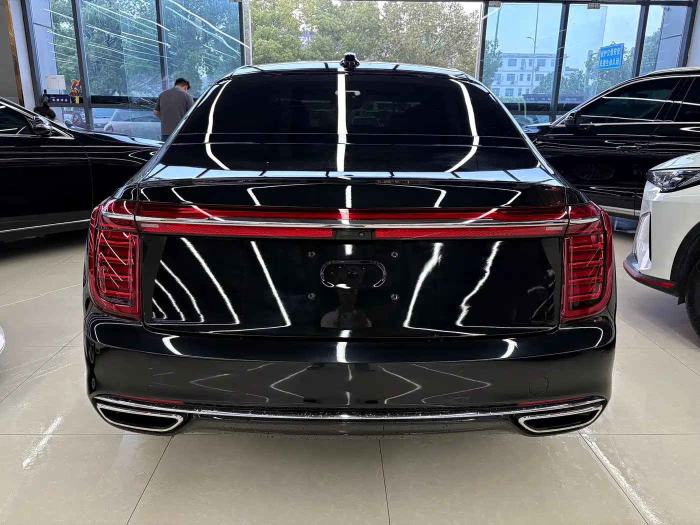 Hongqi H9 2023 Model 2.0T Smart Connect Flagship Edition фото 7