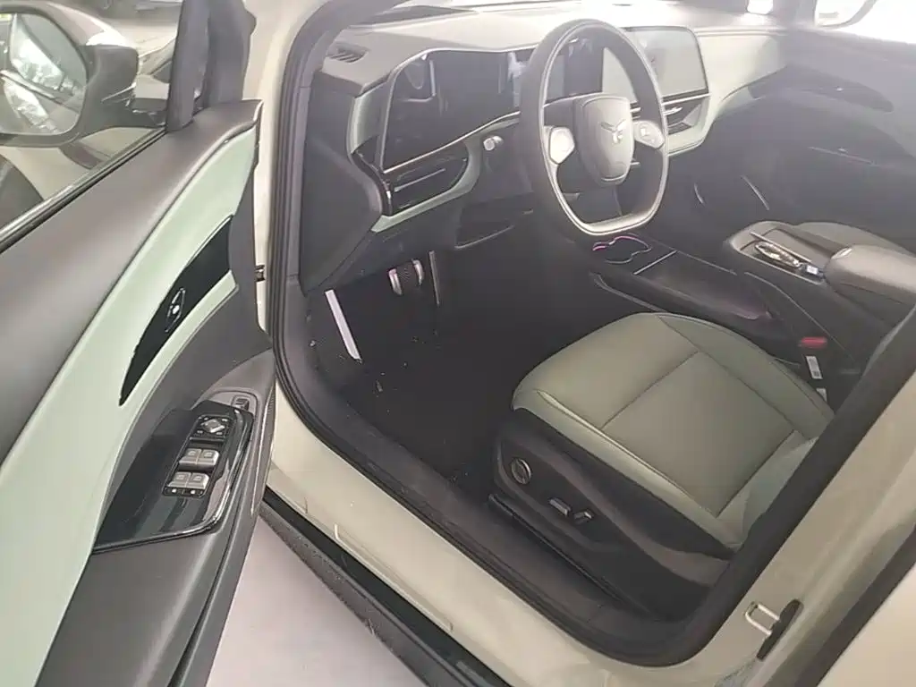 Hongqi EH7 2026 2025 690 Smart Selection Edition