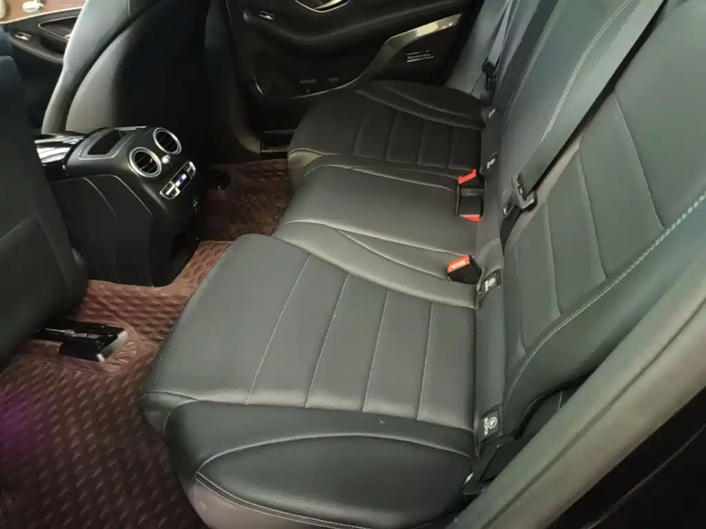 Mercedes-Benz GLC 2020 Facelift GLC 300 L 4MATIC Luxury фото 17