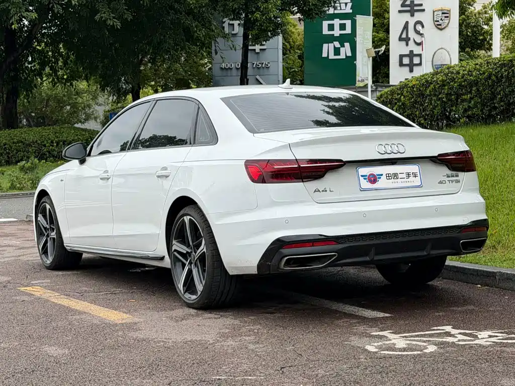 Audi A4L 2025 2024 40 TFSI Luxury Dynamic