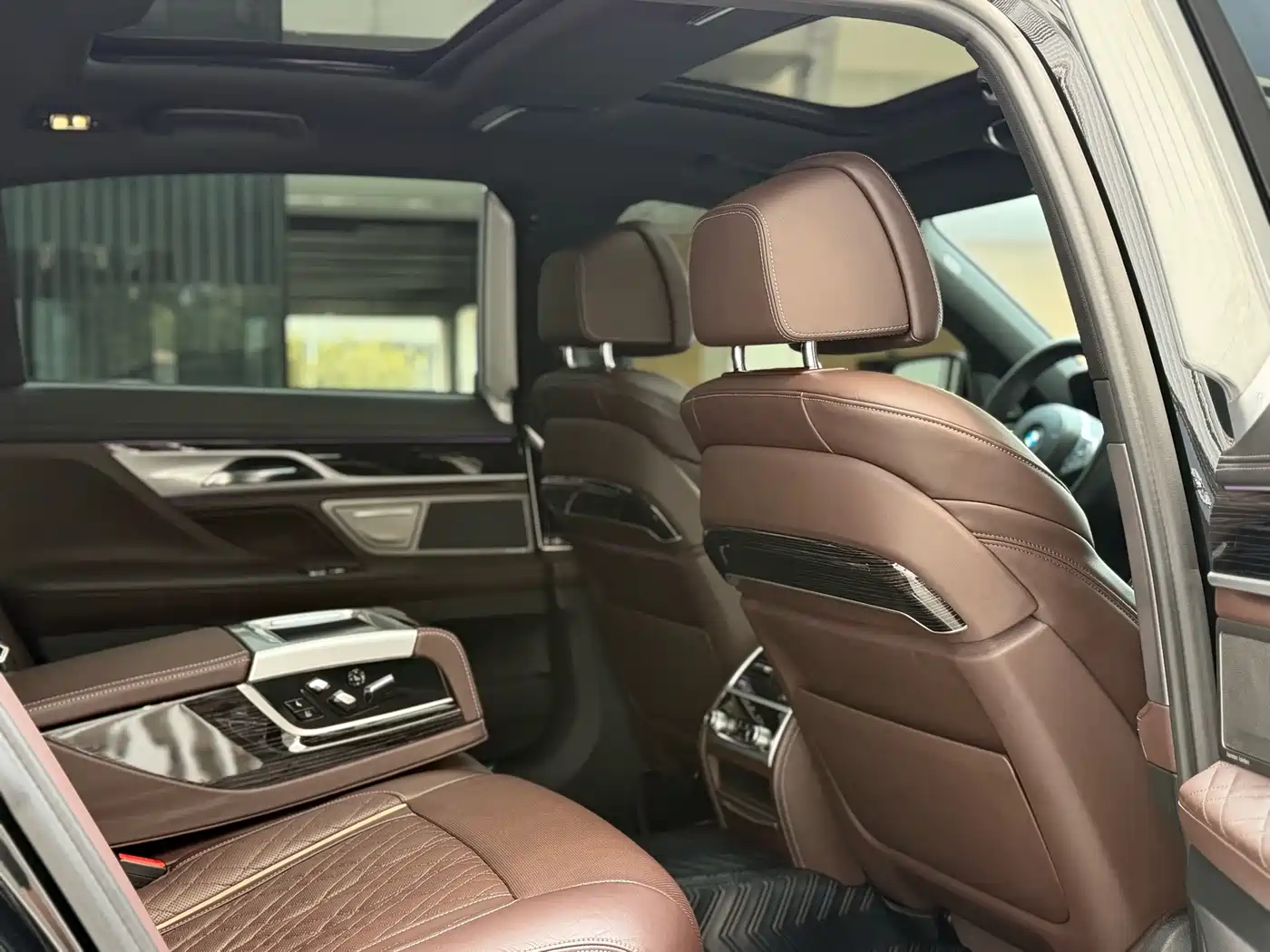 BMW 7 Series 2021 2021 Model 740Li Leading M Sport Package