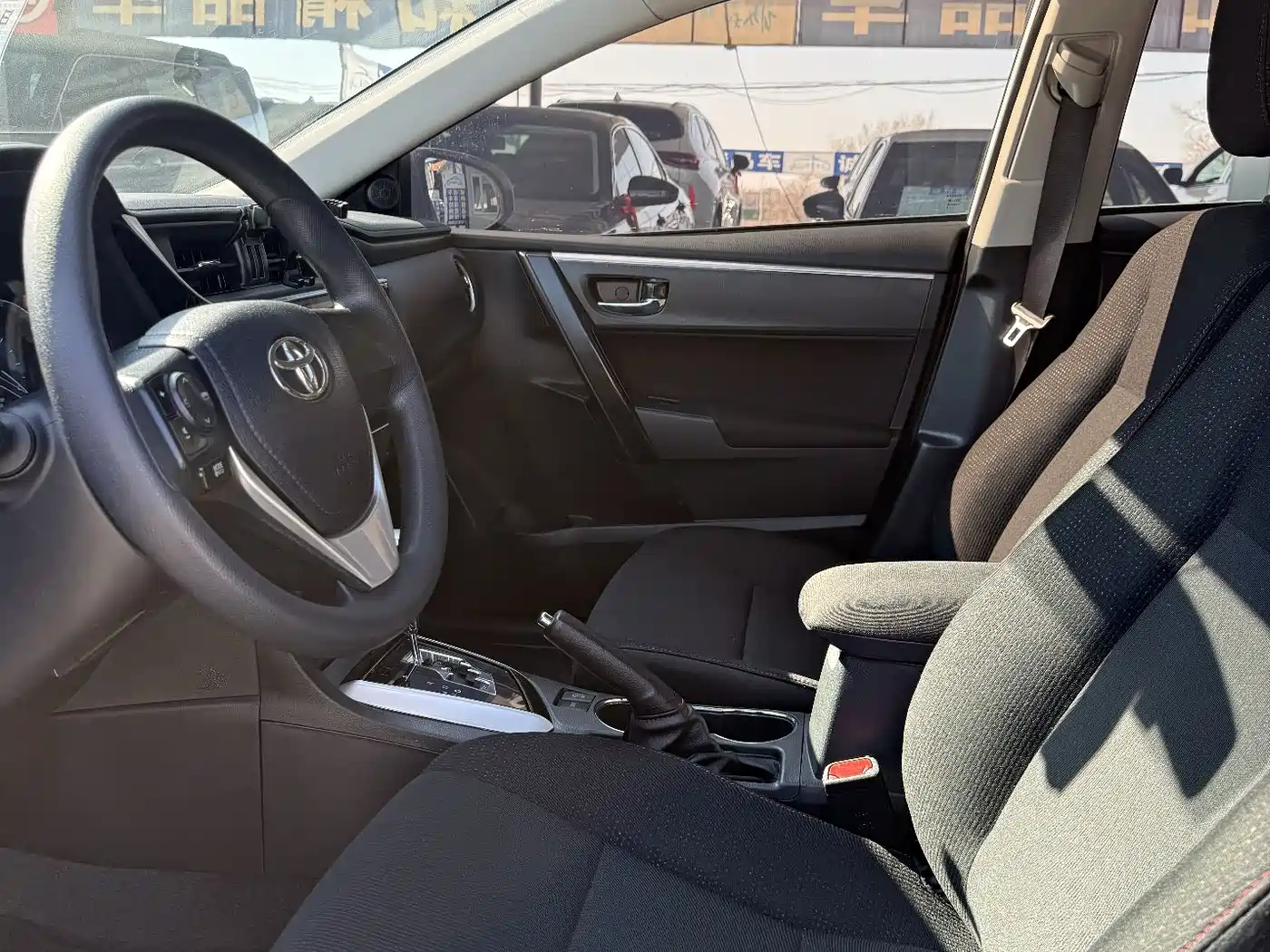 Toyota Corolla 2017 Facelift 1.2T S-CVT GL фото 4