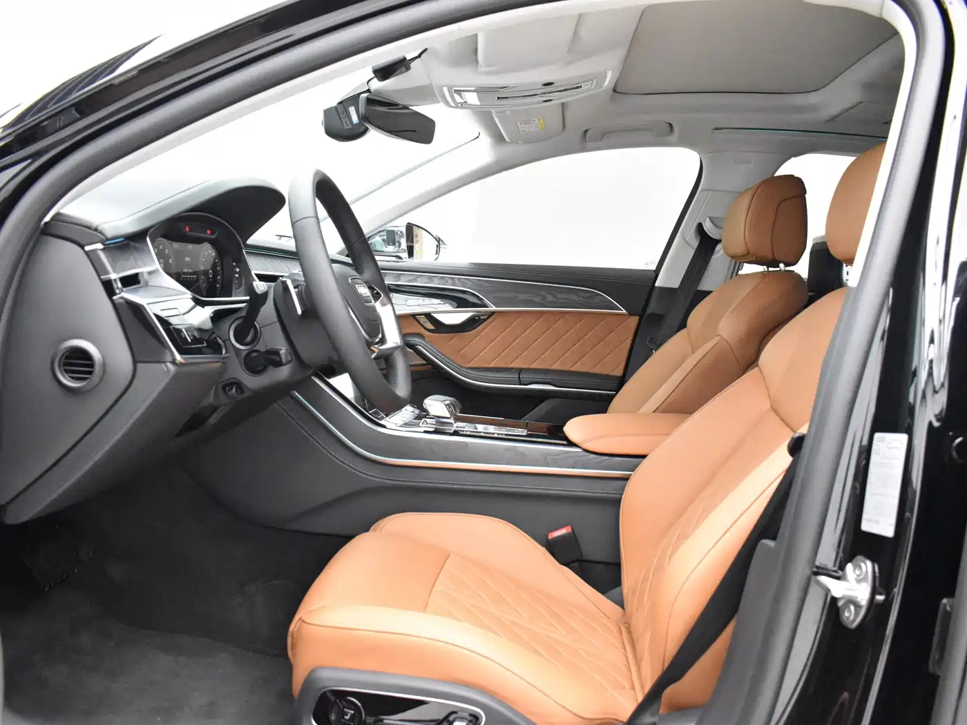 Photo 6 - Audi A8