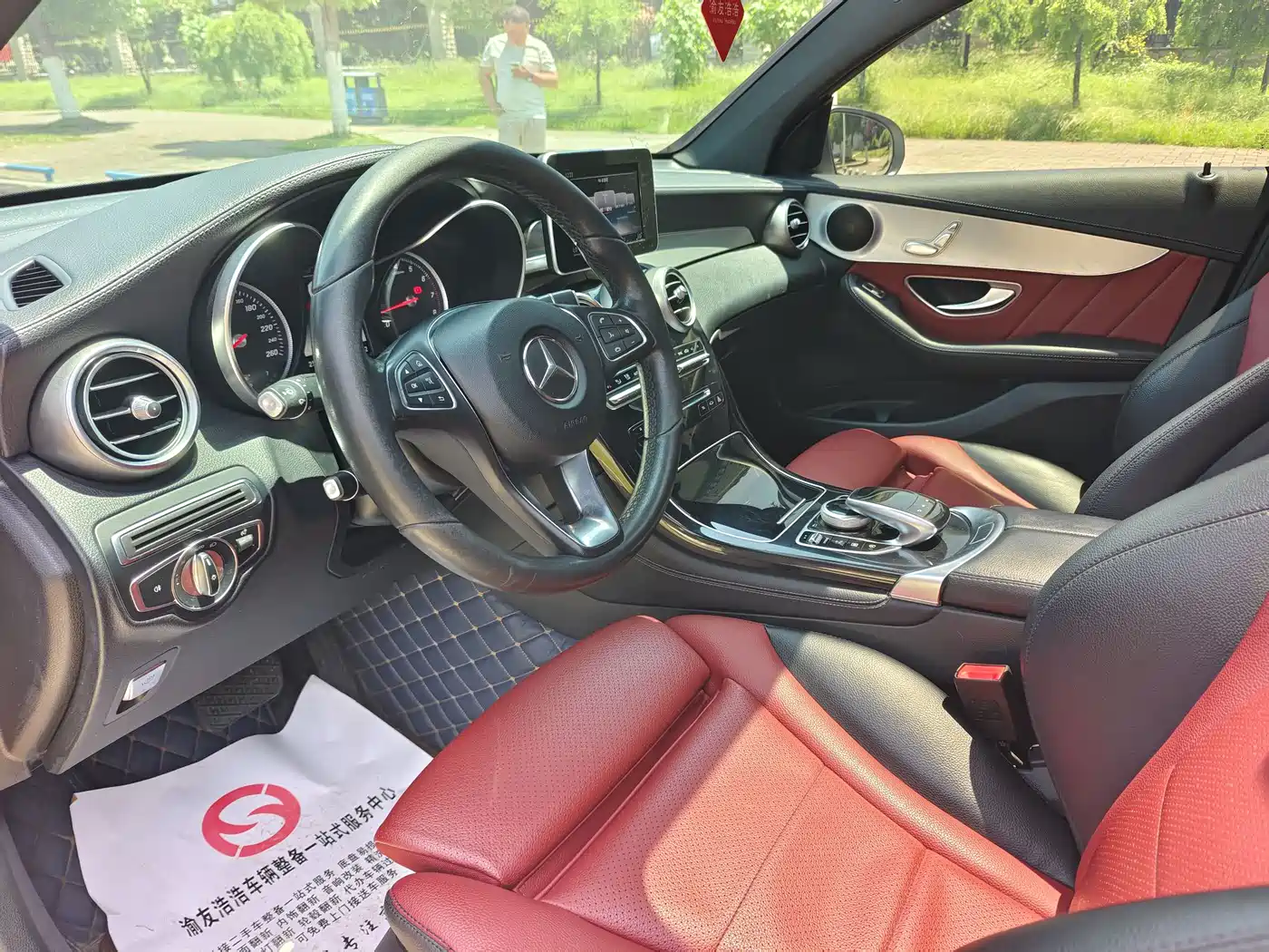 Mercedes-Benz GLC Coupe 2018 GLC 200 4MATIC Coupe SUV фото 8