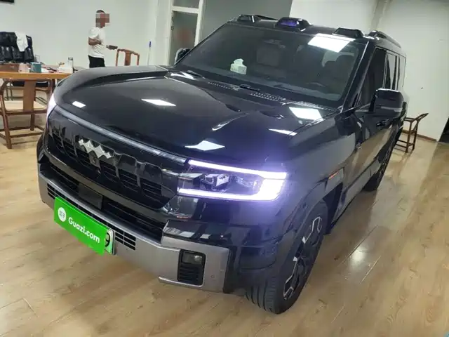  Fang Cheng Bao Leopard 8 2025 Zhiyong Flagship 7-Seater
