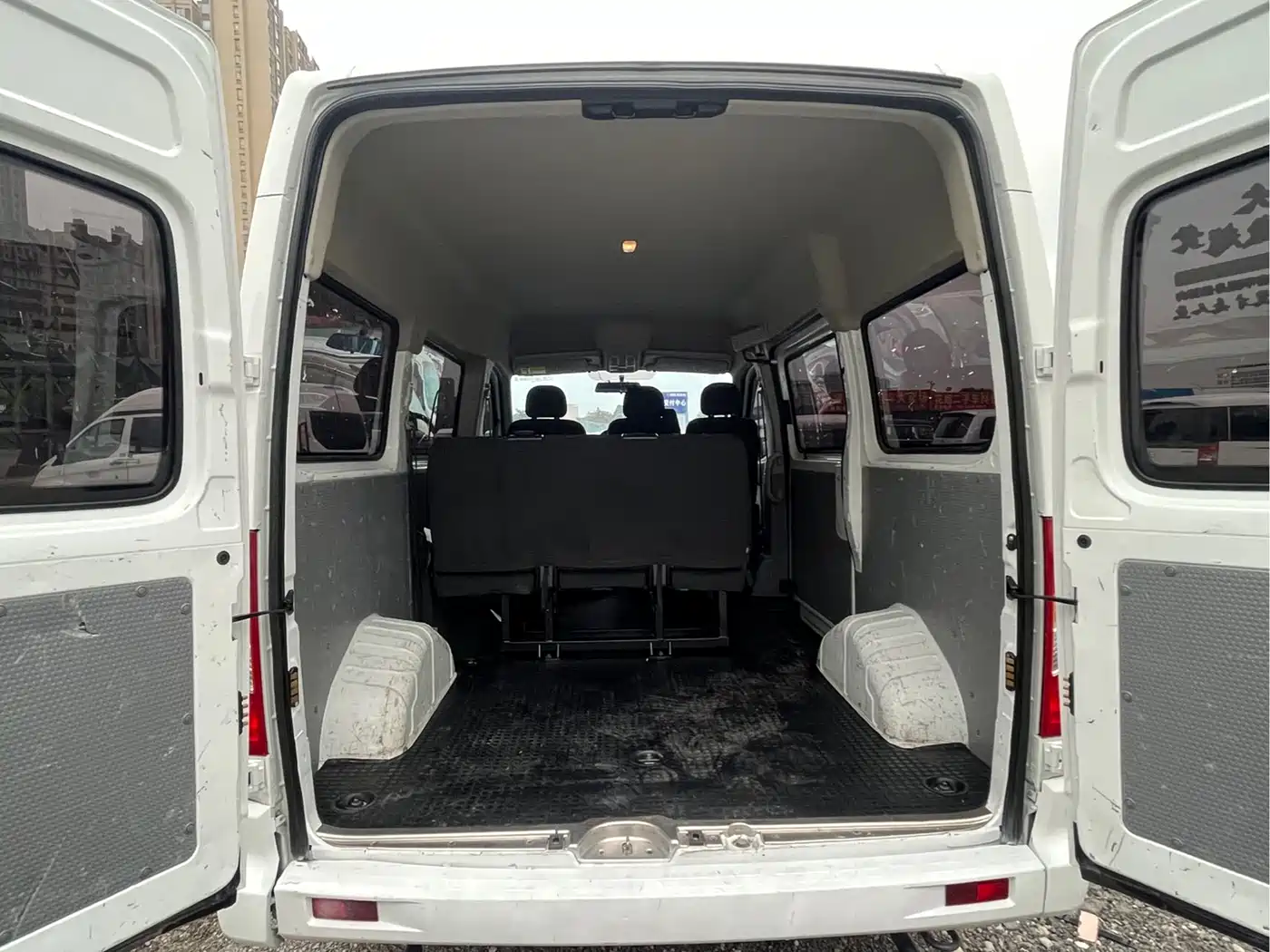 SAIC MAXUS XINTU V80