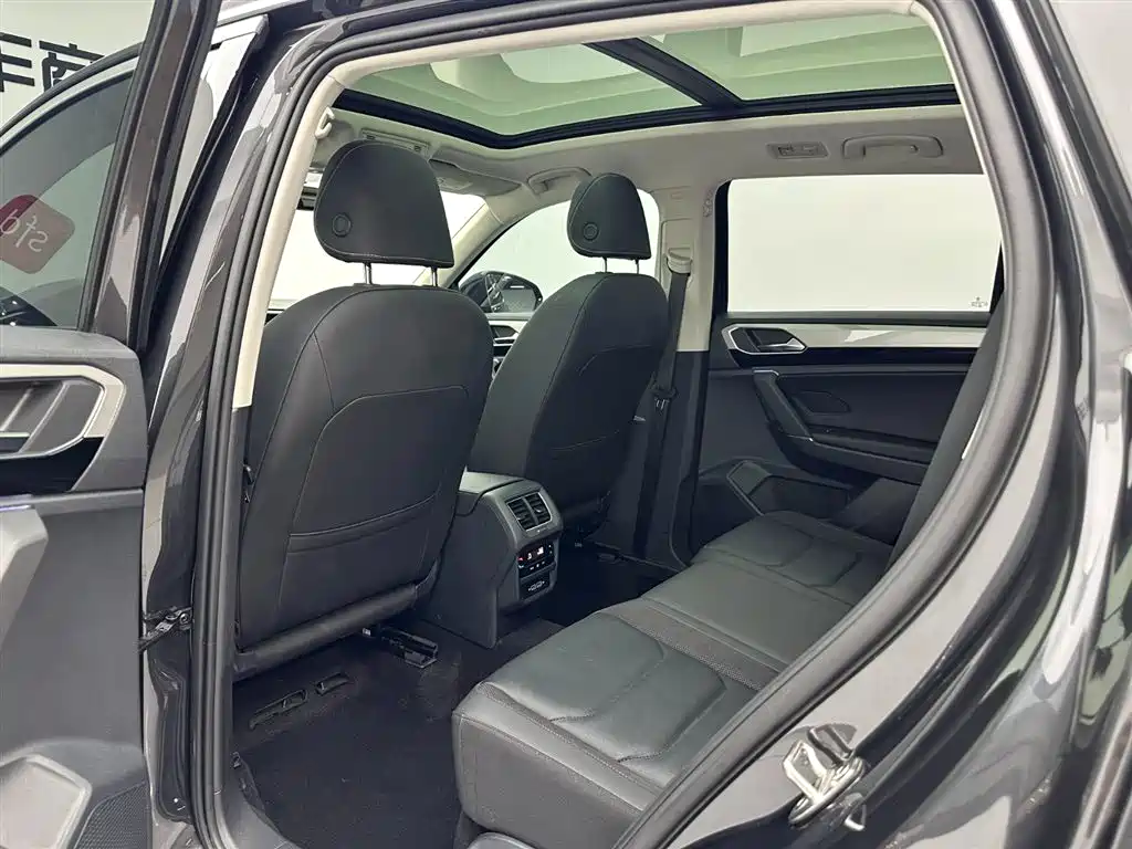 Volkswagen Tayron 2021 330TSI 2WD Luxury Smart Connect Edition 21