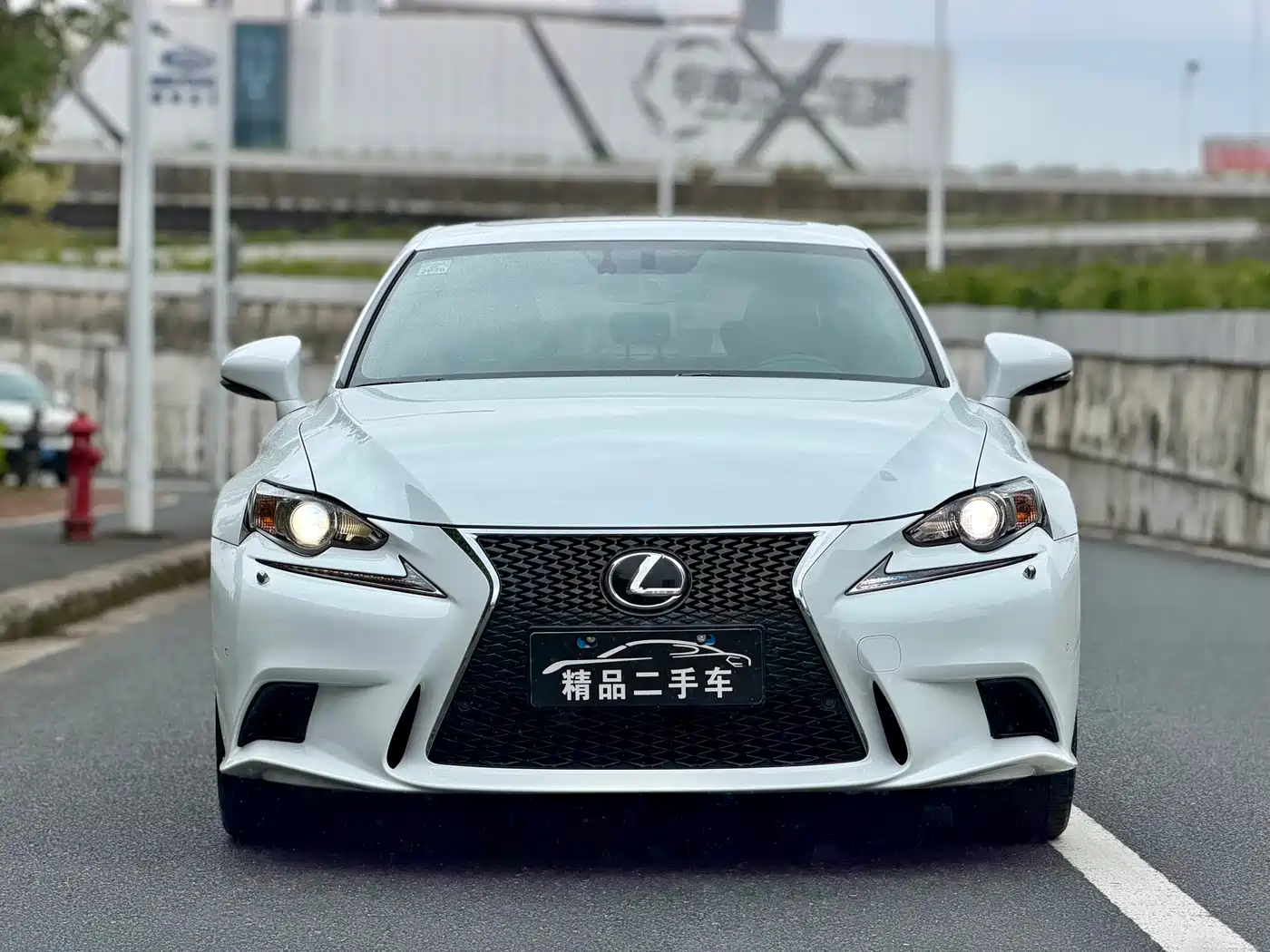 Lexus IS 2015 200t F SPORT фото 2