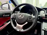 Фото 25 - Lexus IS