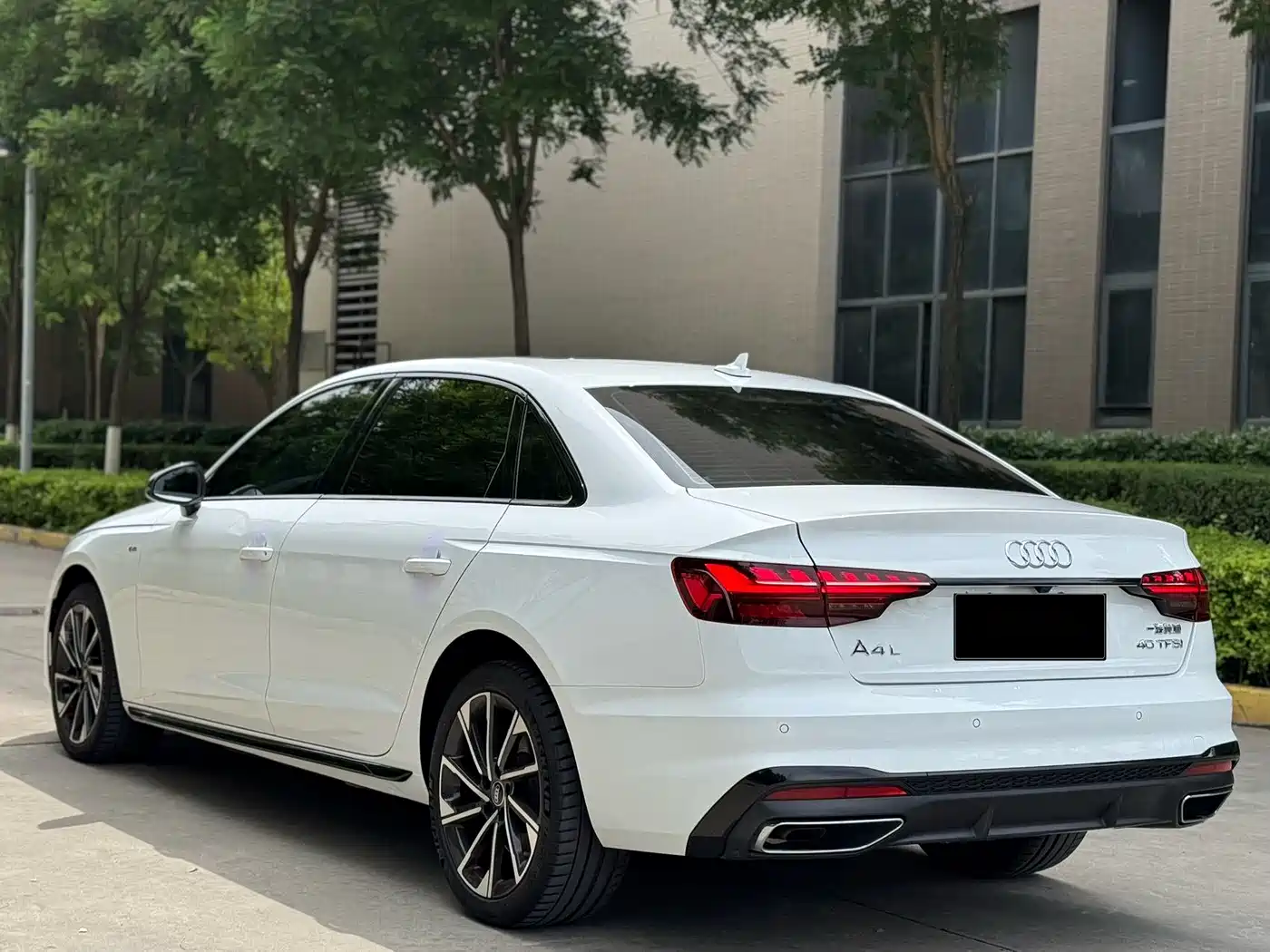 Audi A4L 2023 40 TFSI Luxury Sport фото 16