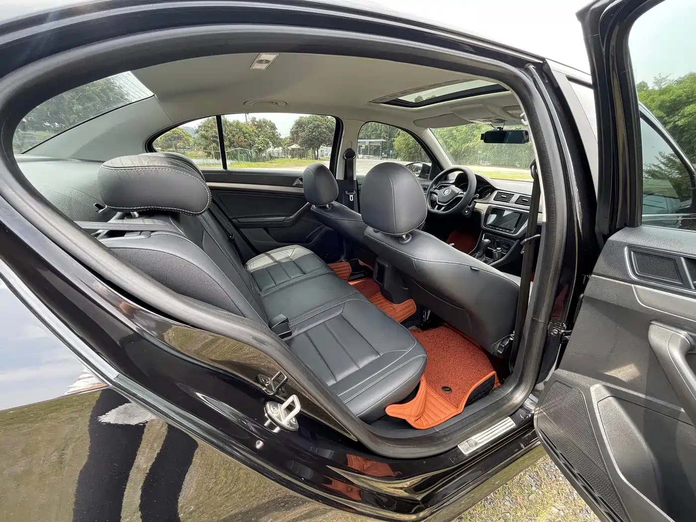 Volkswagen Lavida 2017 1.6L Automatic Comfort Edition фото 18