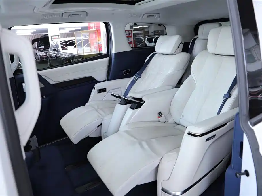 Buick Century 2023 2023 2.0T 6-Seat World Edition