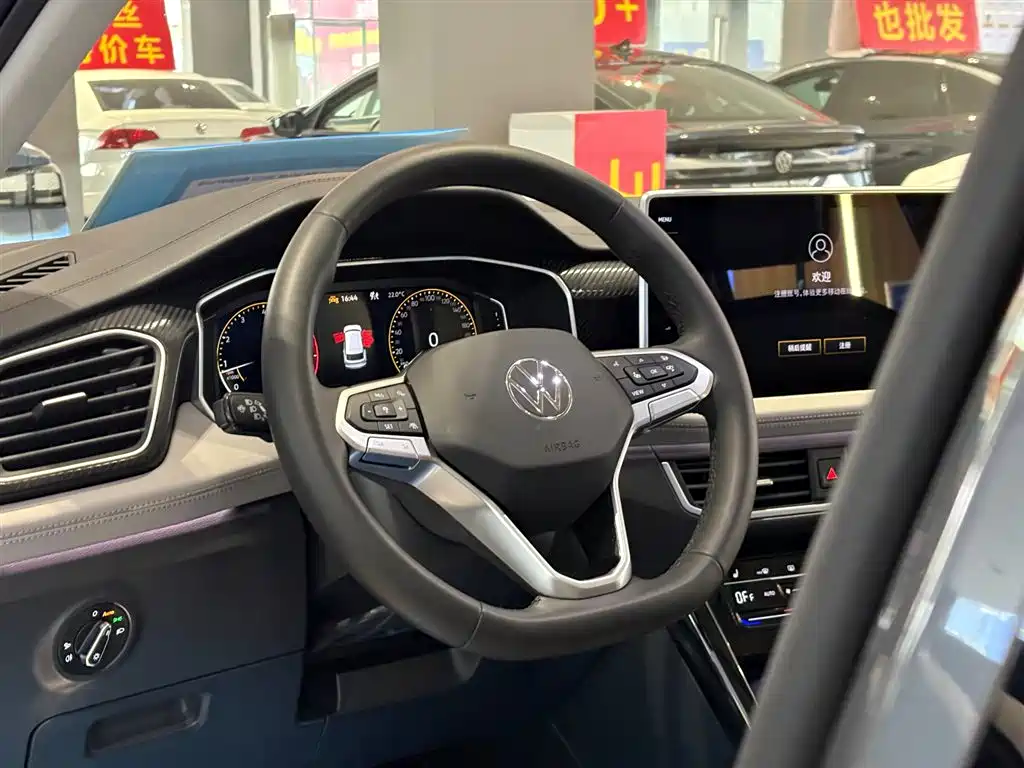 Volkswagen Tayron 2024 300TSI 2WD Luxury Plus Advanced фото 15