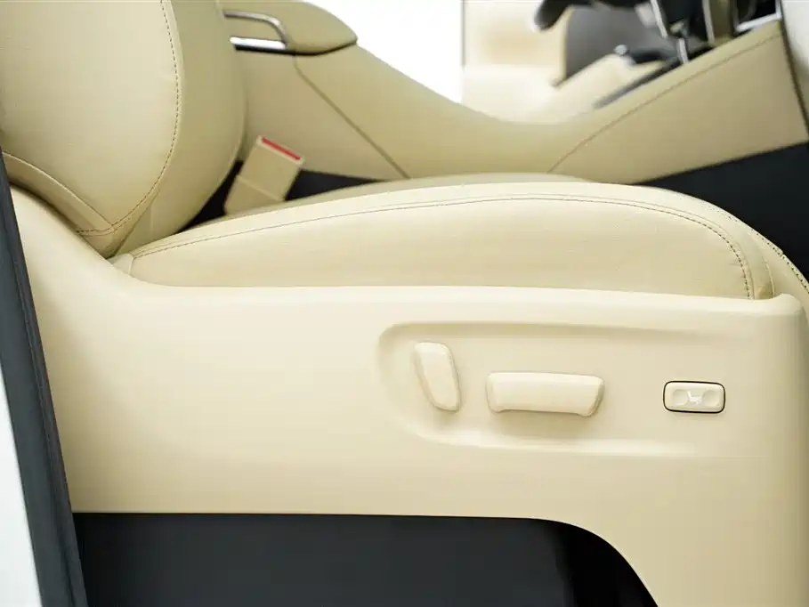 Toyota Alphard 2018 3.5L Premium фото 31