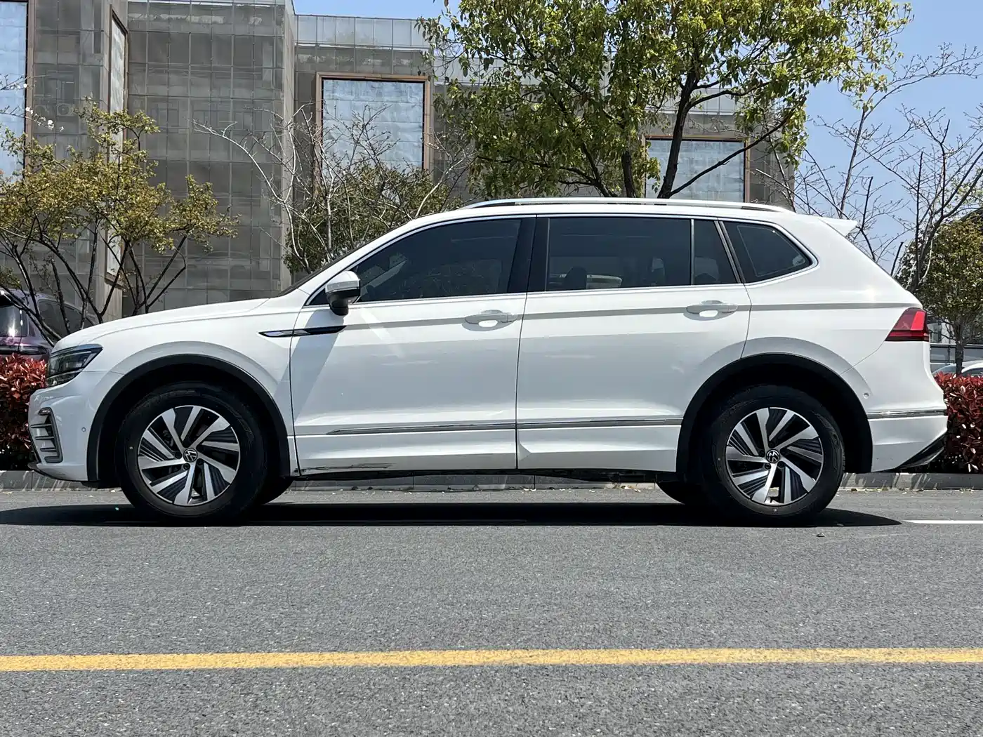 VOLKSWAGEN TIGUAN L NEW ENERGY