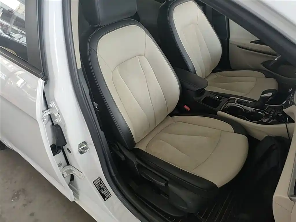 Buick Verano 2019 Sedan 15S Auto Leading фото 25