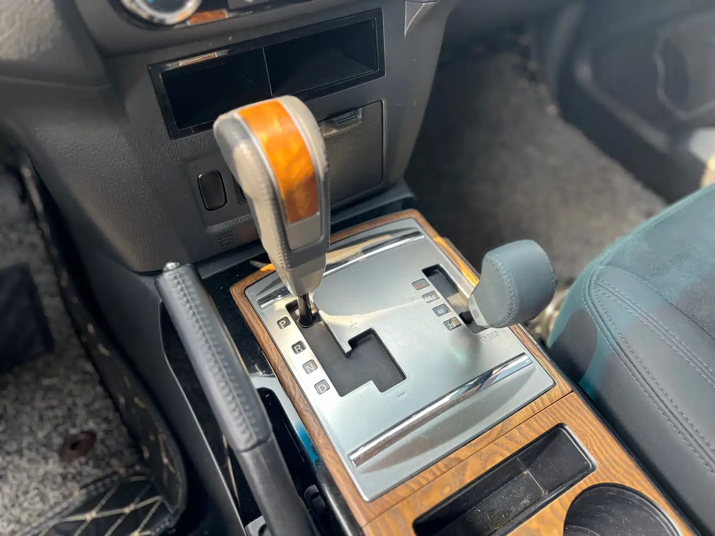 Mitsubishi Pajero (Import) 2019 3.0L Auto Standard Version фото 16