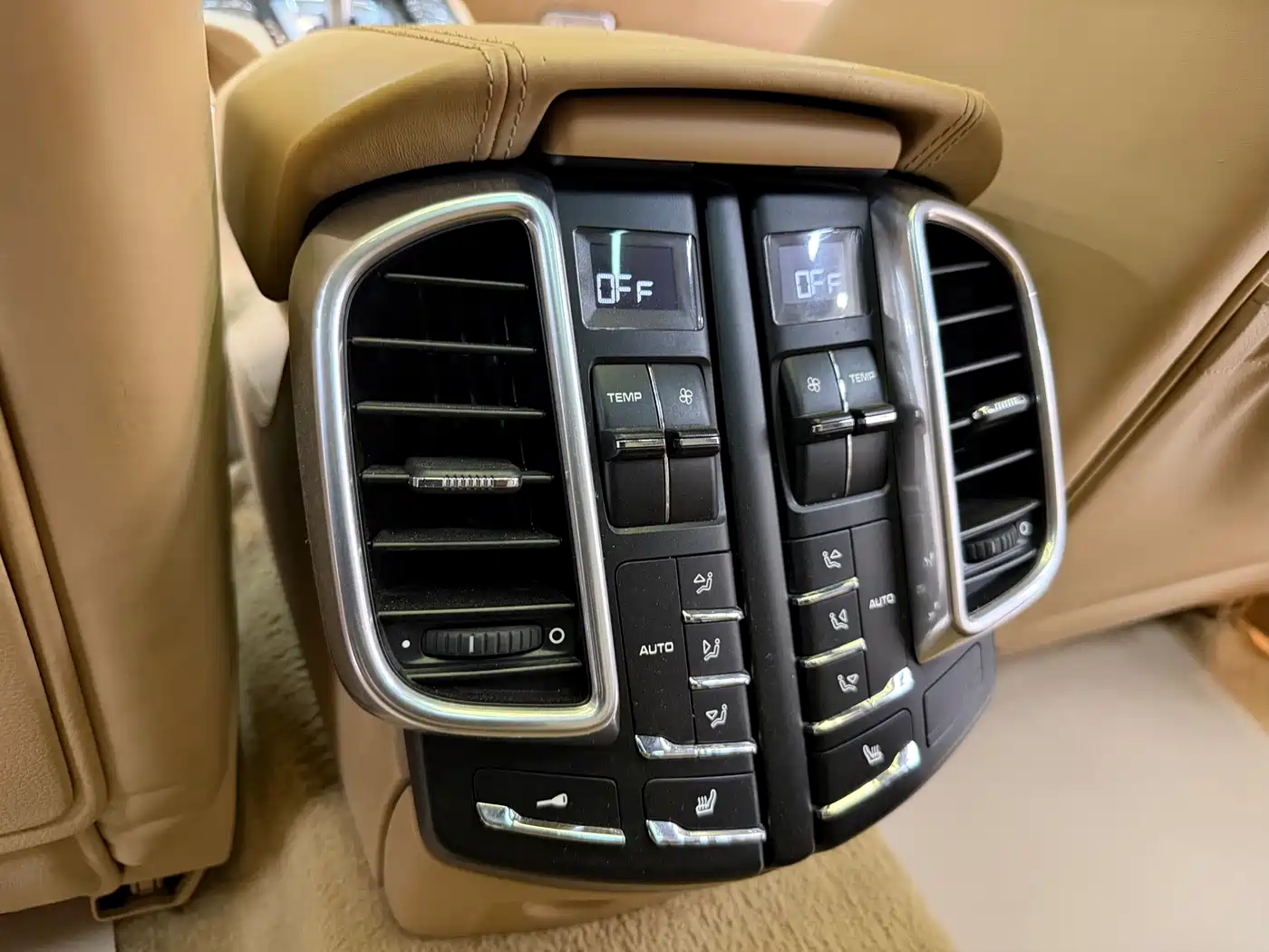 Porsche Cayenne 2011 Cayenne Turbo 4.8T фото 13