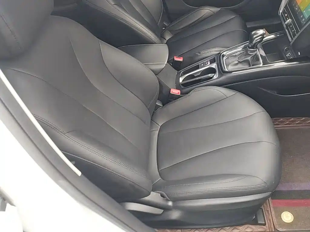 Roewe i5 2019 2019 1.5L Auto 4G-Connected Langyue Edition
