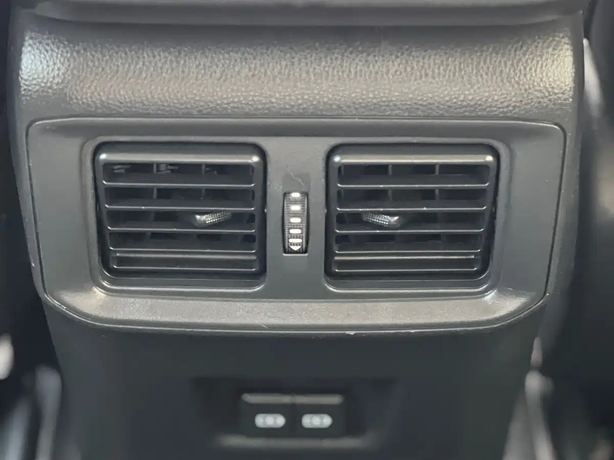 Toyota Wildlander 2023 2.0L CVT FWD Luxury PLUS фото 16