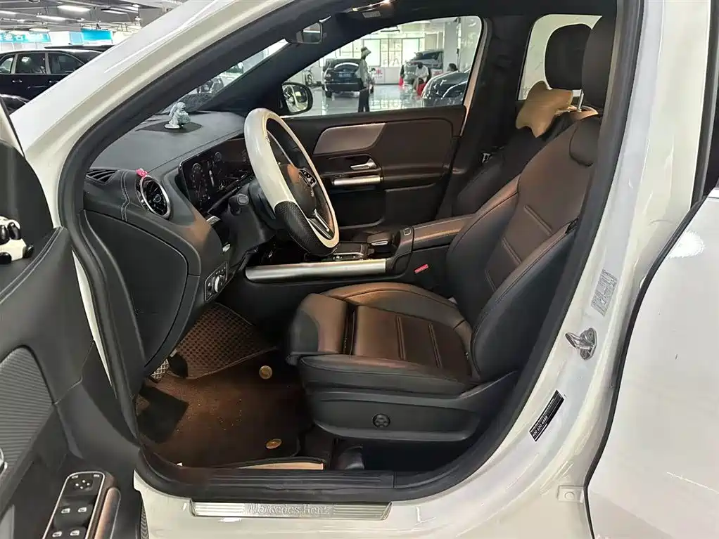 Mercedes-Benz GLA 2023 2023 GLA 200