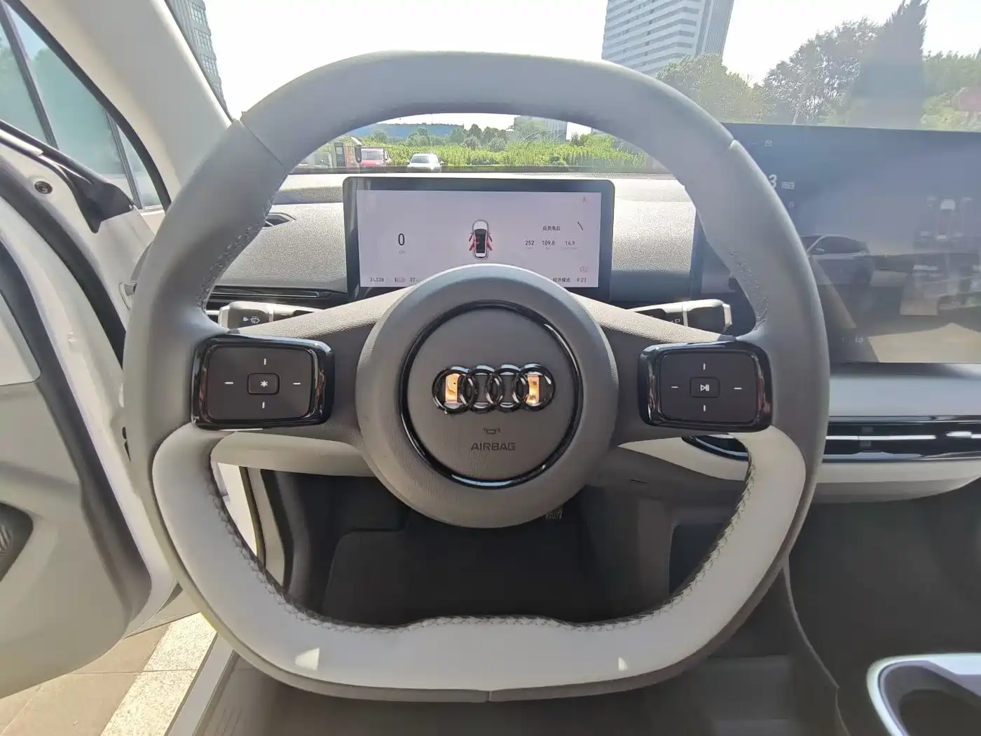 Besturn Yueyi 03 2025 2025 Model 445km Delight Edition