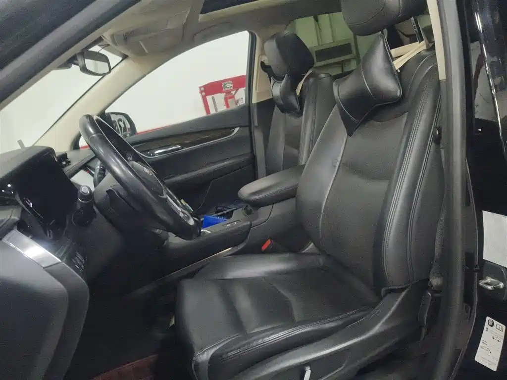 Cadillac XT5 2016 25T Luxury Model фото 8
