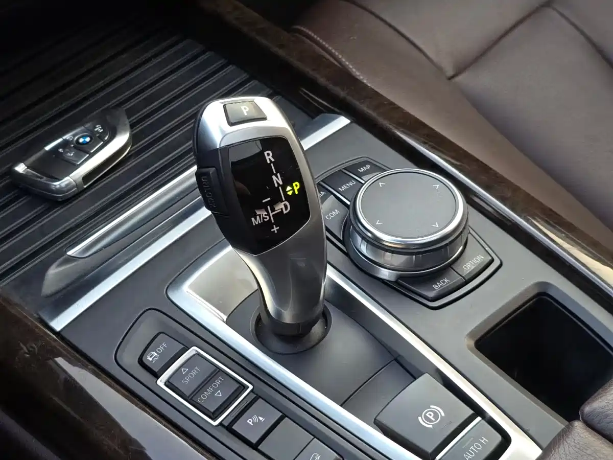 BMW X5 (Import) 2018 xDrive28i фото 8