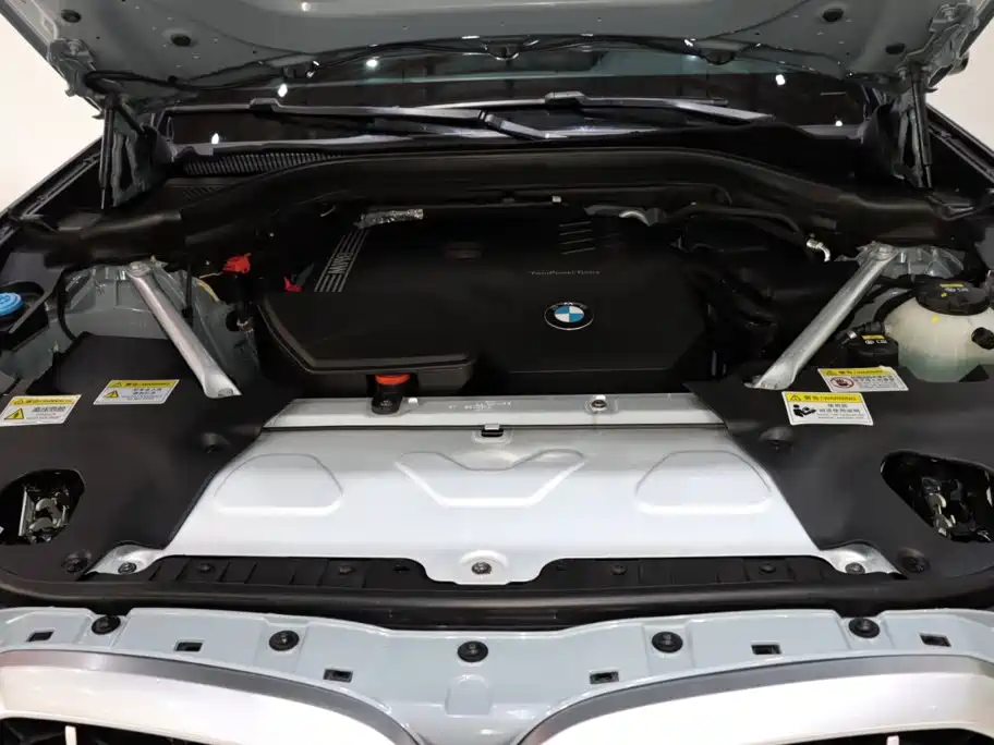 Photo 20 - BMW X4