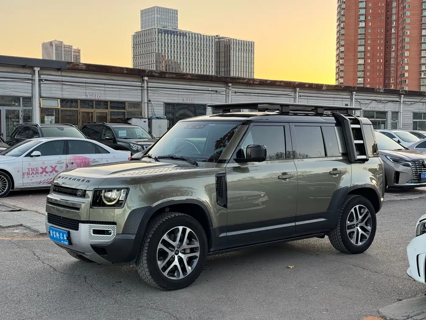 Land Rover Defender 2023 Model 110 3.0T P400 Dark Special Edition