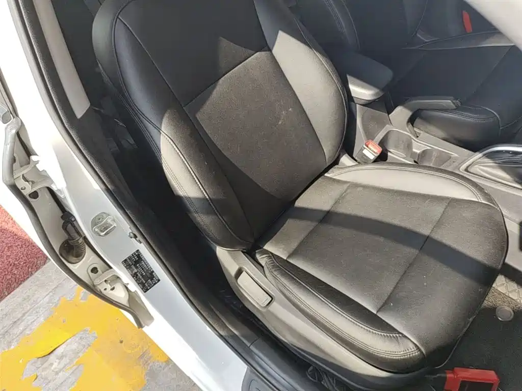 Hyundai Elantra 2018 1.6L Automatic Pleasing Edition GL China VI фото 25