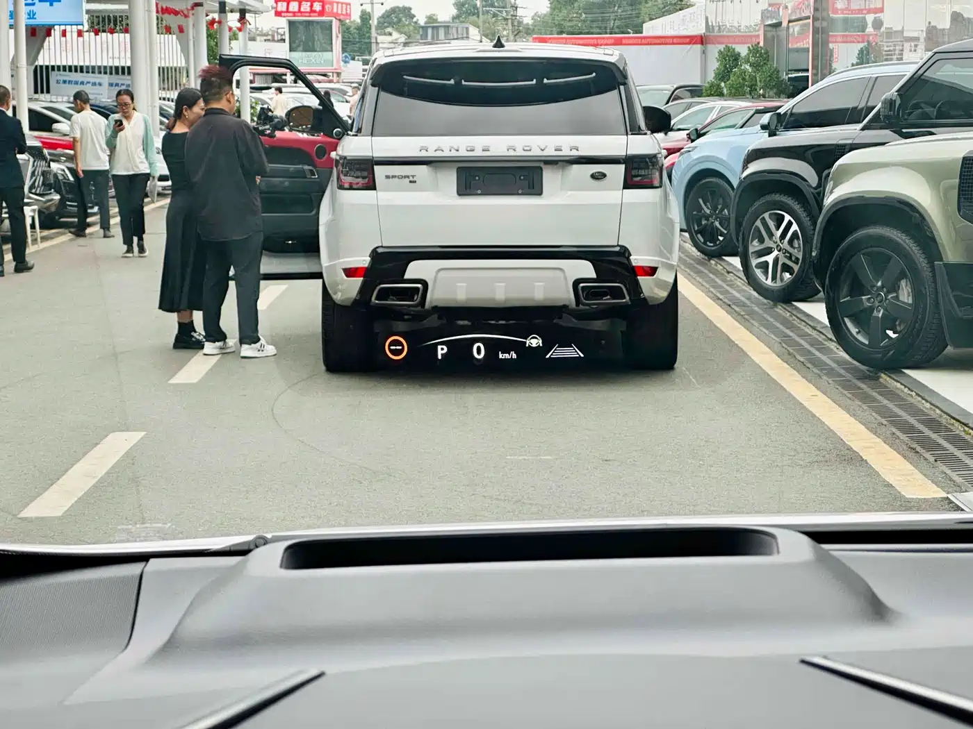 Lexus LM 2023 350h 7-Seater Elegance Edition фото 15