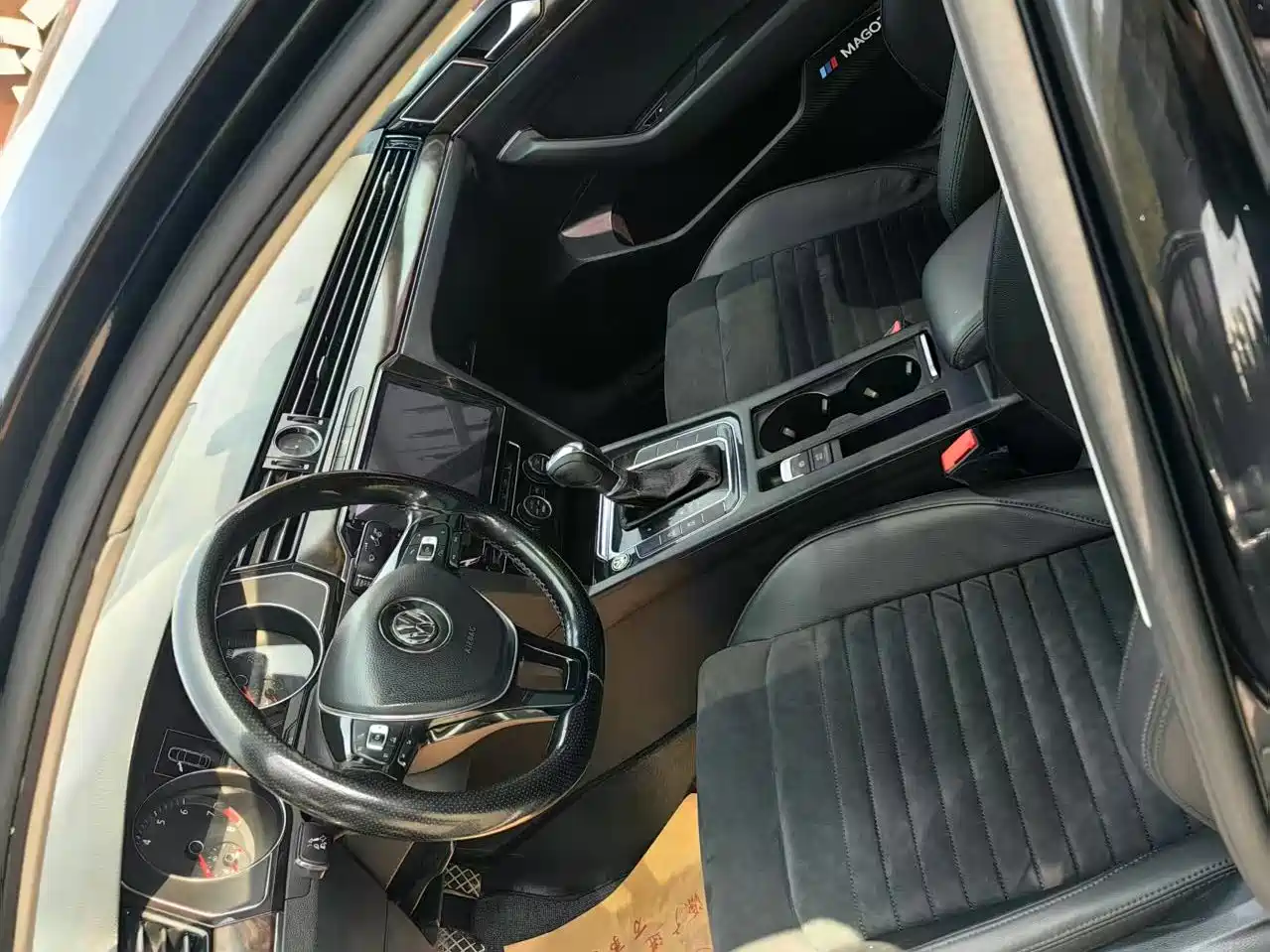 Volkswagen Magotan 2018 380TSI DSG Luxury фото 8