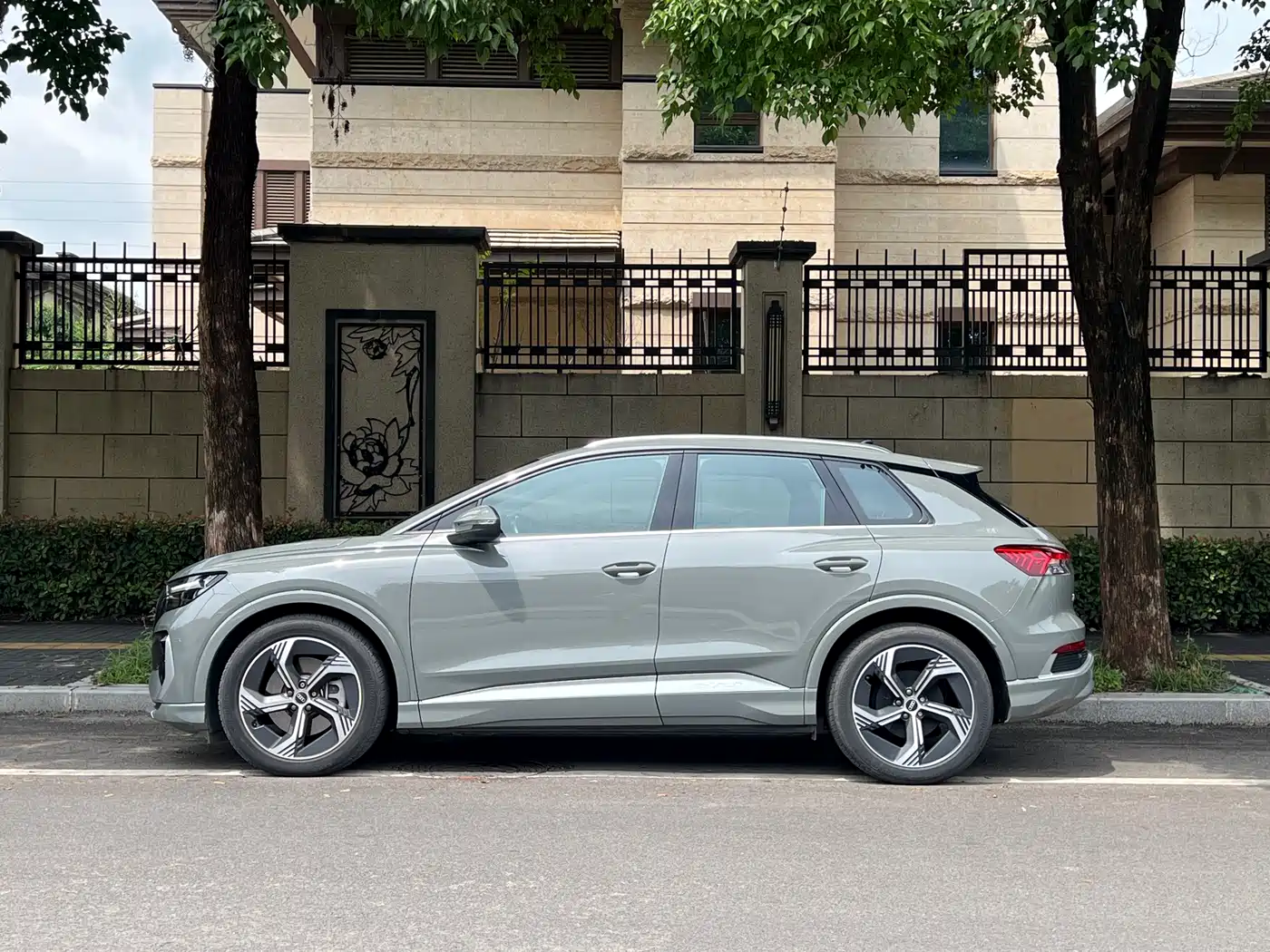 Audi Q4 e-tron 2024 40 e-tron Creation Edition фото 3