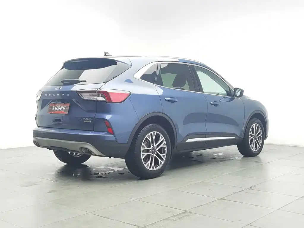Photo 2 - Ford Escape