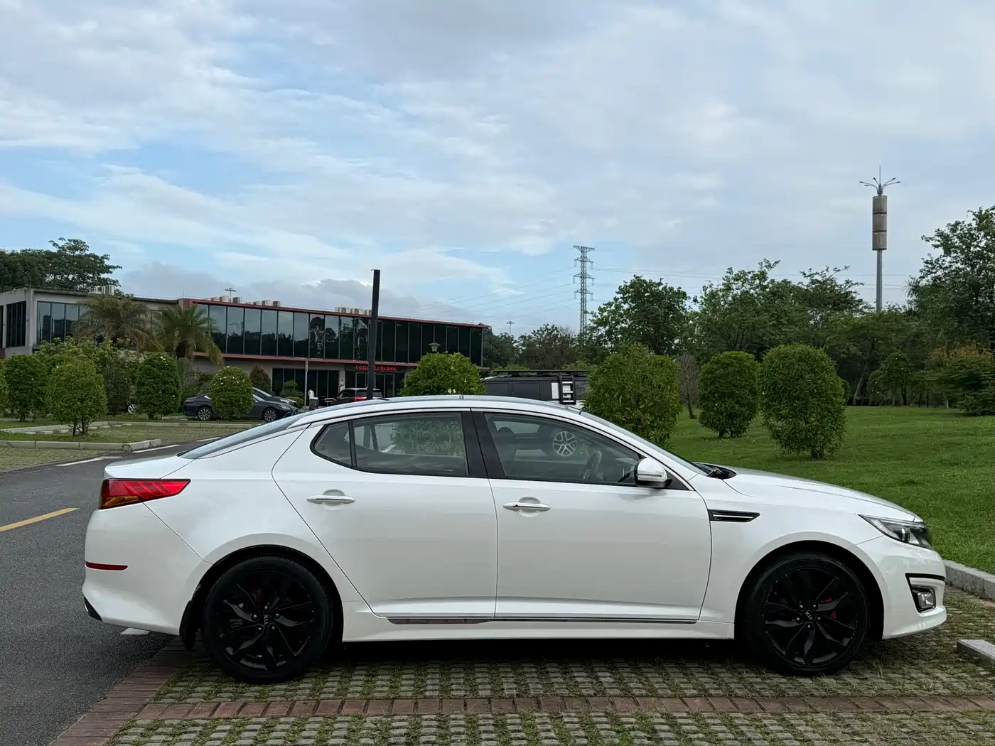 Kia K5 2014 2.0L Automatic LUXURY фото 8