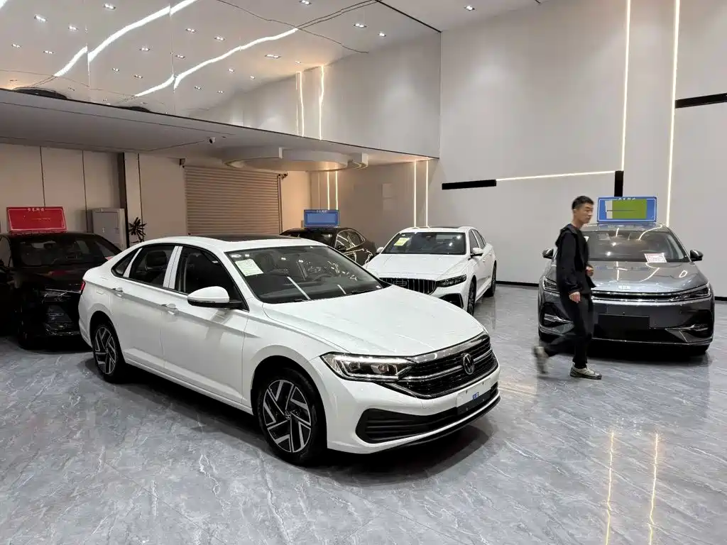 Volkswagen Sagitar 2026 2025 Facelift 300TSI DSG Beyond Edition
